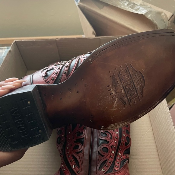 NWT Corral Laser-cut studded cowgirl boots - Picture 5 of 7